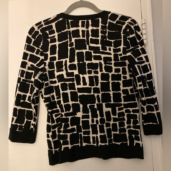 Ann Taylor cropped silk black and white 3/4 sleeves cardigan NWOT ❤️🌹 - Picture 2 of 5